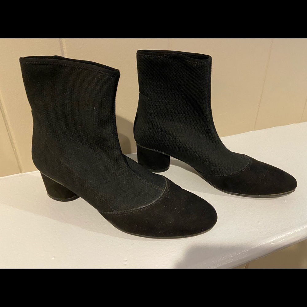 Nine West Instinct black suede/stretch bootie